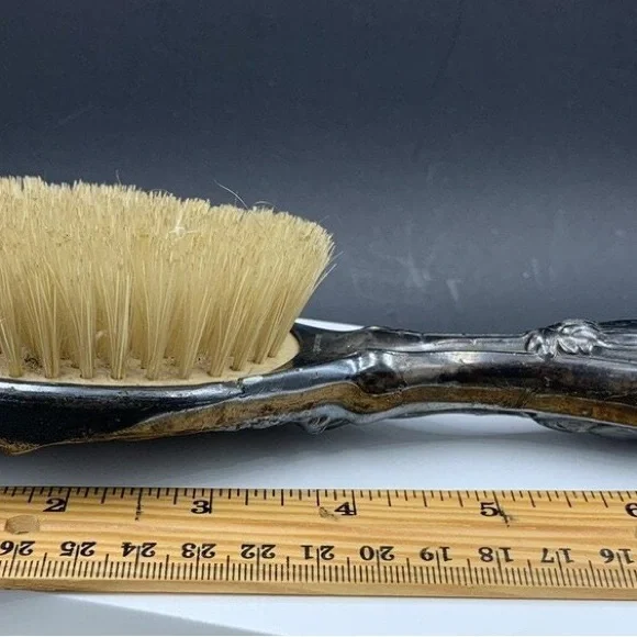 Art Nouveau Silver Hairbrush - Picture 5 of 7